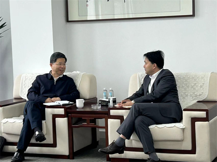 常州市人大常委副主任、市總工會(huì)主席一行走訪我司